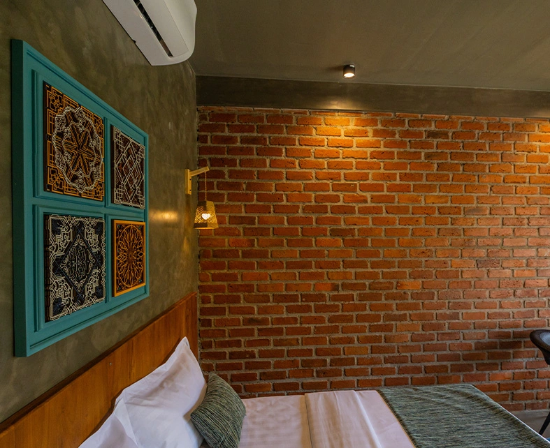 bed room with the view of the mountains